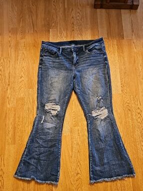Buckle Black Distressed Flared Jeans in Dark Blue fit 53